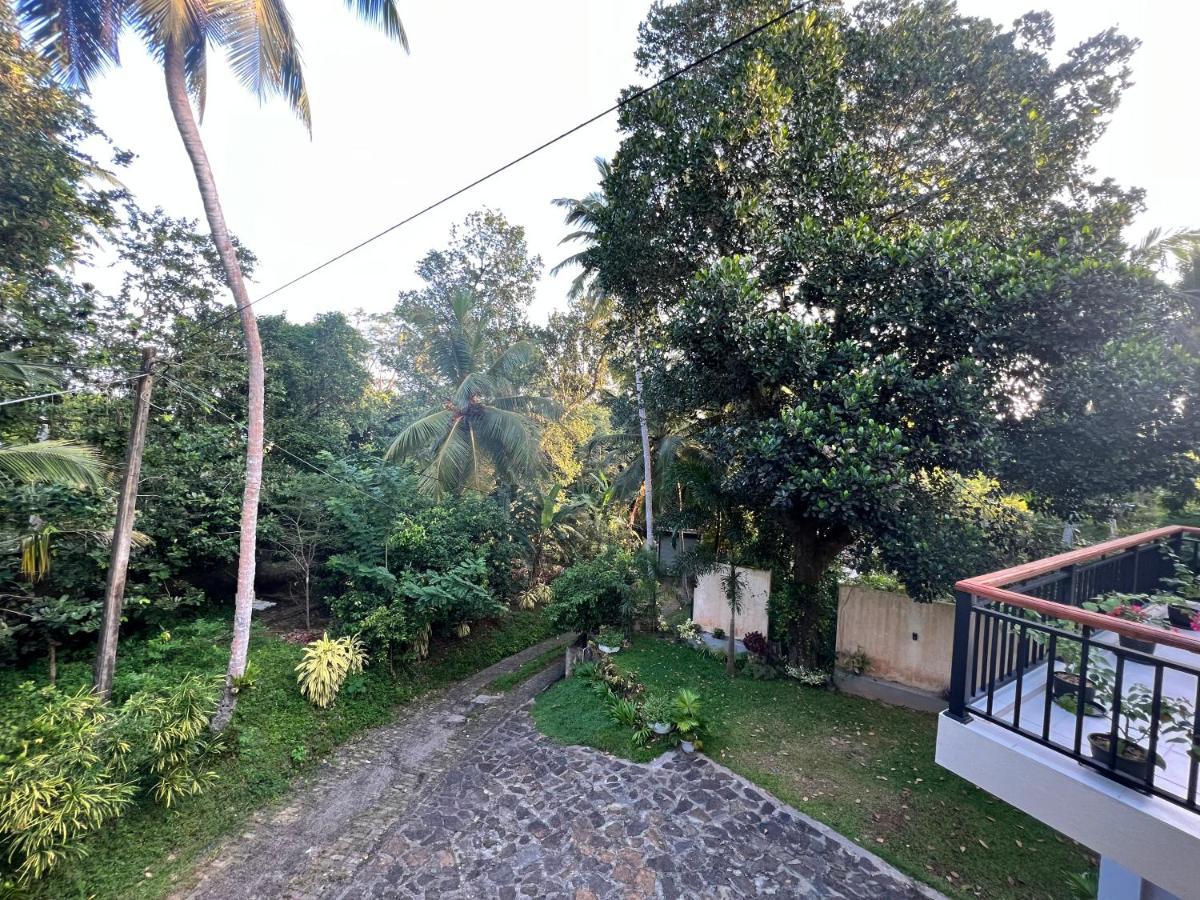 Villa Siri Tropical Retreat Hikkaduwa Esterno foto